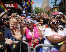 A 50 años de Stonewall, la polémica entre el activismo LGBT y el ‘pink washing’