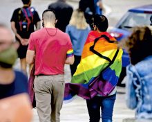 Ser gay no se cura, se acompaña. Por primera vez la Santa Sede desautoriza terapias de conversión.