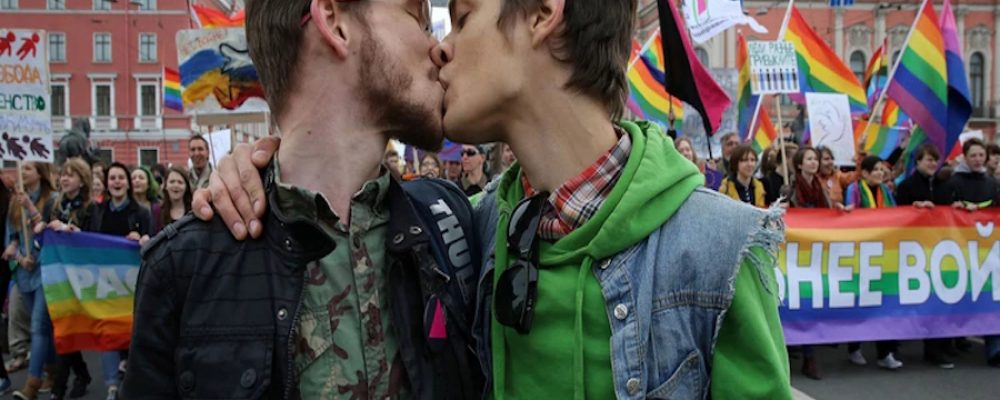 Una ley feroz, represión y prejuicios históricos: cómo es ser gay en la Rusia de Putin