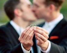 Descarta AMLO ley federal sobre matrimonio gay